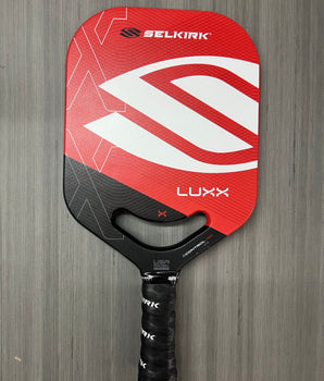 USED SELKIRK Luxx Control S2 Pickleball Paddle 20mm 7.7 - 8.1 oz - Red