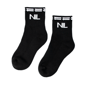 11Nil HALF CREW SOCKS - BLACK/WHITE